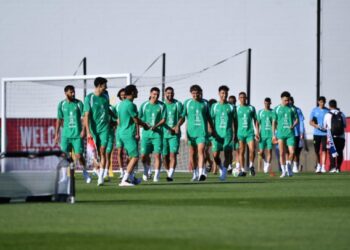 المنتخب الوطني يجري أول حصة تدريبية بالولايات المتحدة الأمريكية + ڤيديو