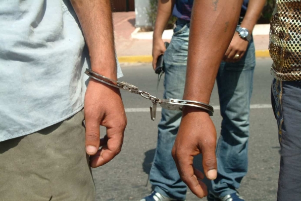 مراكش.. توقيف شخصين وحجز كمية مهمة من الحشيش