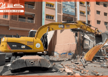 بالڤيديو: بعد عقود من التساهل.. سلطات مراكش تنهي احتلال محلات لارصفة شارع اسفي