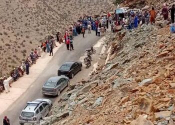مصرع شخص وإصابة آخرين في انقلاب شاحنة بإقليم الحوز