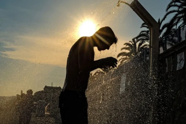 استمرار موجة الحر بعدة مناطق مغربية