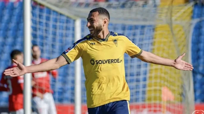 المغربي يانيس بكراوي ينقذ إستوريل من الهزيمة أمام فاماليكاو