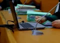 ملف “خيانة زوجية” يهز فاس والنيابة العامة تتابع الزوج في حالة سراح وتخضع الهاتف للخبرة