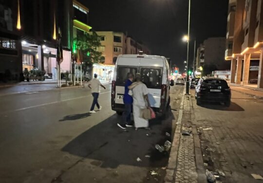 حملة أمنية واسعة تسفر عن توقيف 16 حارسا وهميا بمراكش