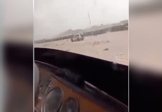 تزامن مريب مع أحداث سبتة.. هل تسهل الجزائر عبور المهاجرين الأفارقة نحو المغرب؟
