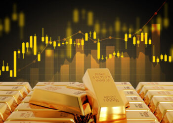 الذهب يهبط من أعلى مستوى في 3 أشهر مع ترقب بيانات أمريكية