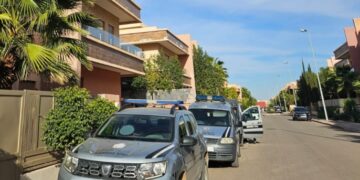 ايقاف 6 أشخاص بعد مداهمة فيلا يشتبه في تحويلها إلى وكر للدعارة بتاسلطانت