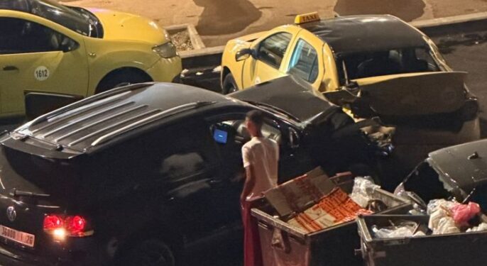 اصطدام عنيف يكبد ثلاث سيارات خسائر فادحة شارع علال الفاسي بمراكش