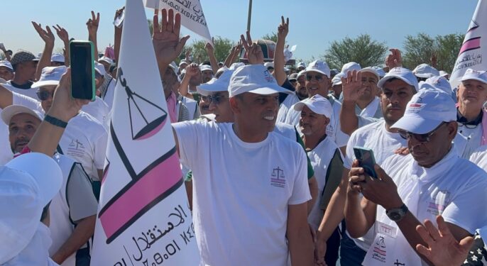 وكيل لائحة الاستقلال بالمنارة عبد الرزاق احلوش يواصل حملته بسوق اربعاء السويهلة