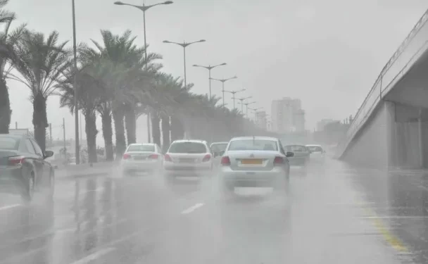 الأرصاد تنذر بتسجيل زخات رعدية بعدة مناطق مغربية