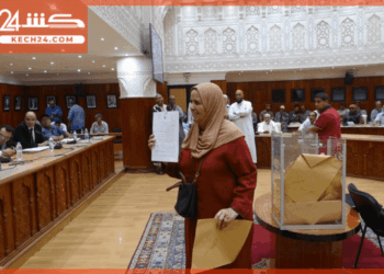 بالڤيديو: السلطات تشرف على عملية قرعة توزيع حنطات العصير والفواكه الجافة بساحة جامع الفنا