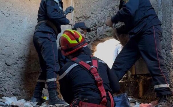 بالصور.. إنقاذ ثلاثيني سقط في قعر بئر بعد استنفار للسلطات بتمصلوحت