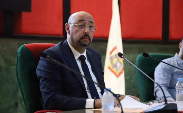 تسجيلات صوتية وكاميرات المراقبة تضع عمدة طنجة في مواجهة تهم ثقيلة